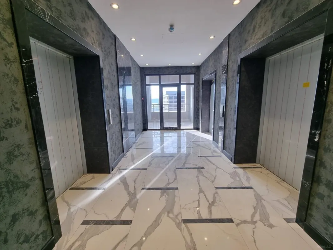 Satılır 3 otaqlı mənzil 163 m²
