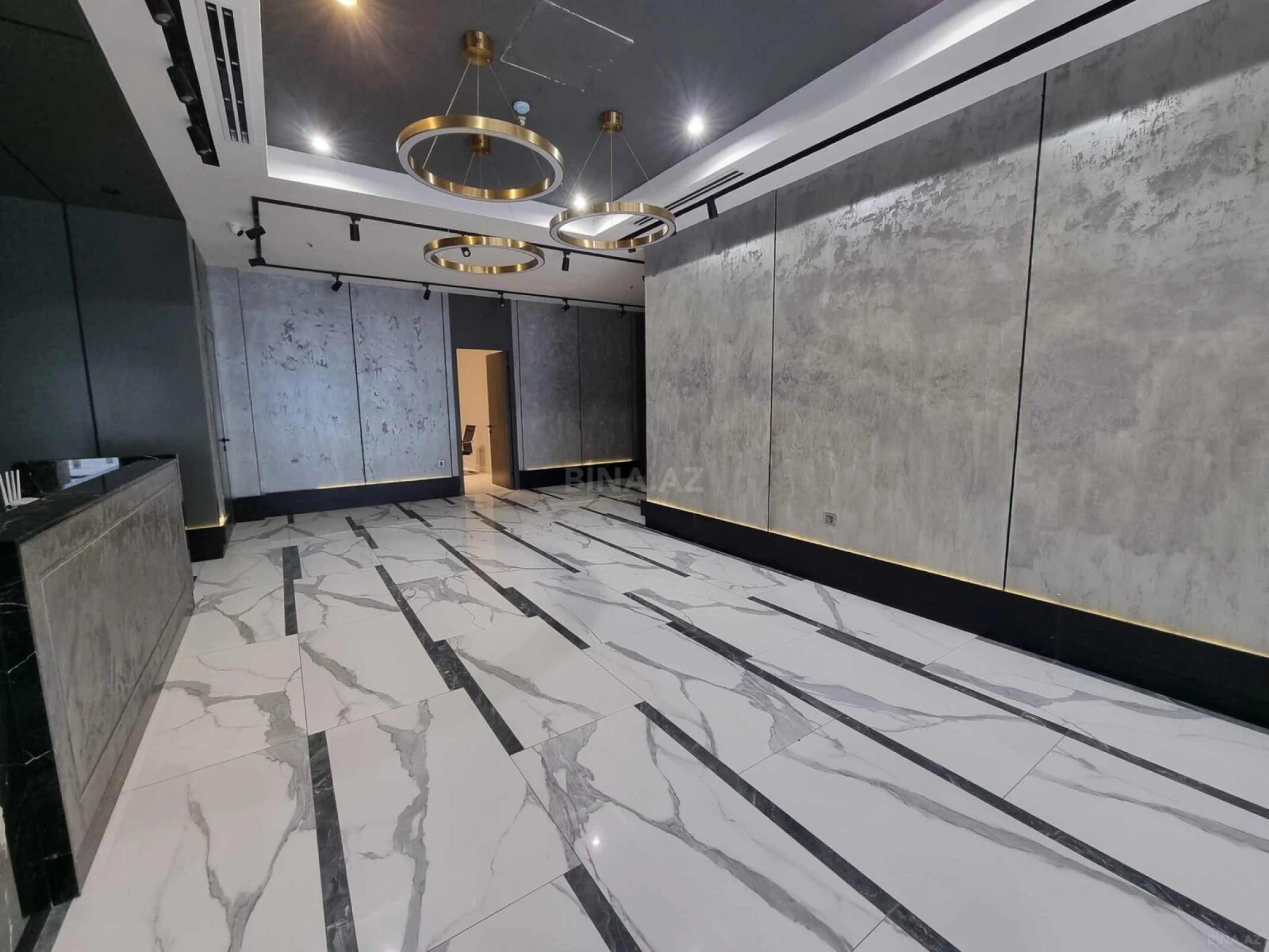 Satılır 3 otaqlı mənzil 163 m²