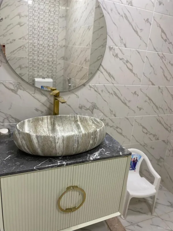 Kirayə verilir 2 otaqlı mənzil 42 m²