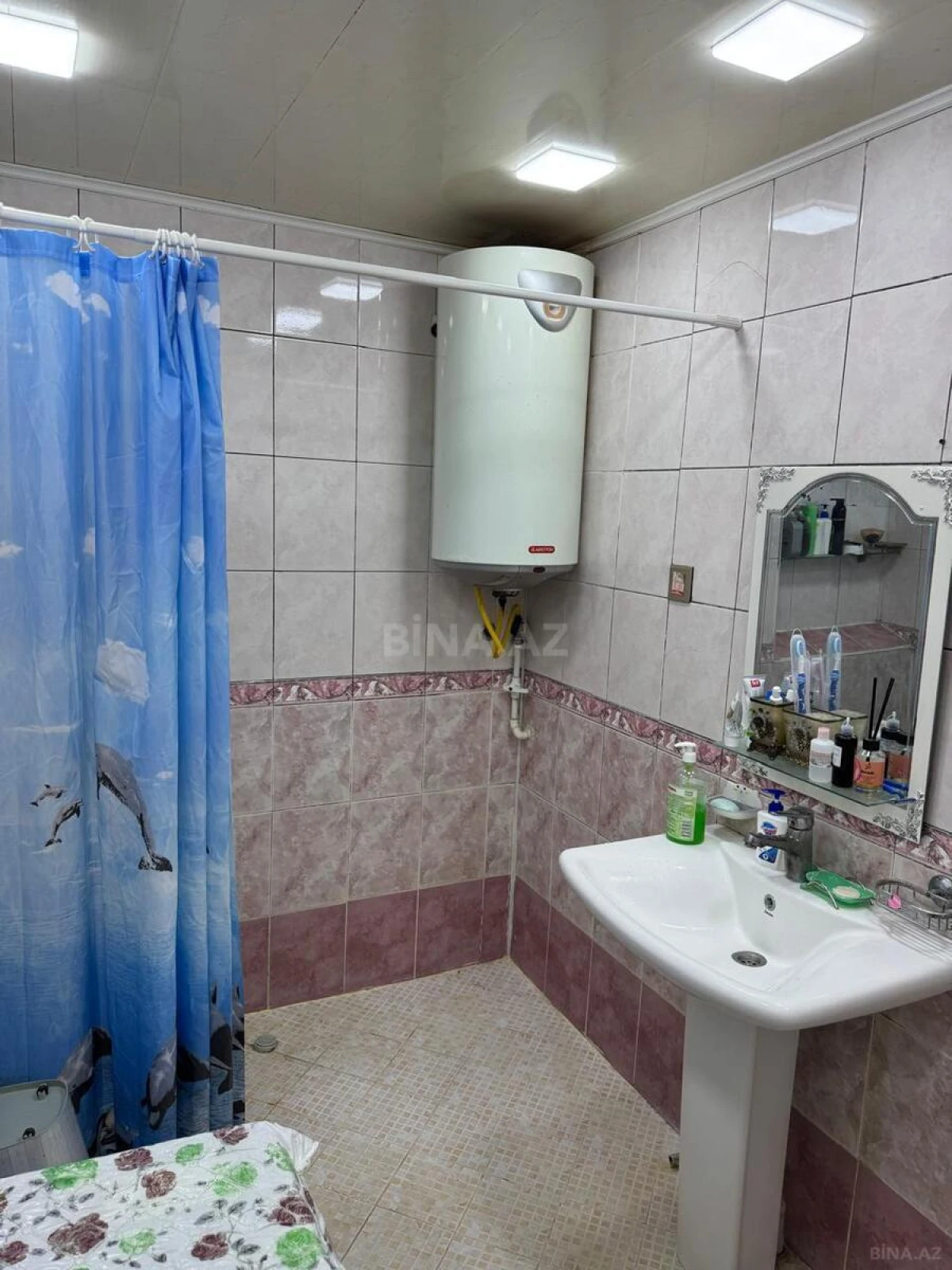Satılır 2 otaqlı mənzil 65 m²