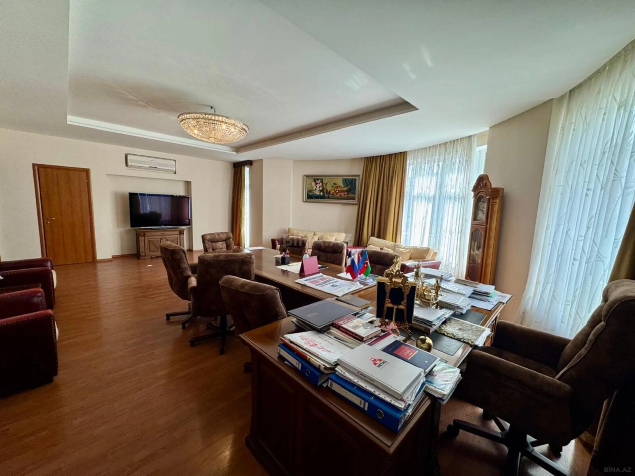 Satılır 5 otaqlı ofis 200 m²