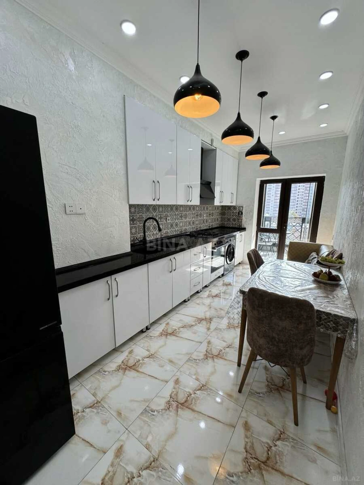 Satılır 2 otaqlı mənzil 85 m²