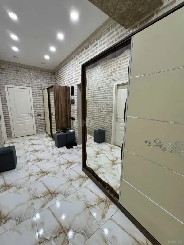 Satılır 2 otaqlı mənzil 85 m²