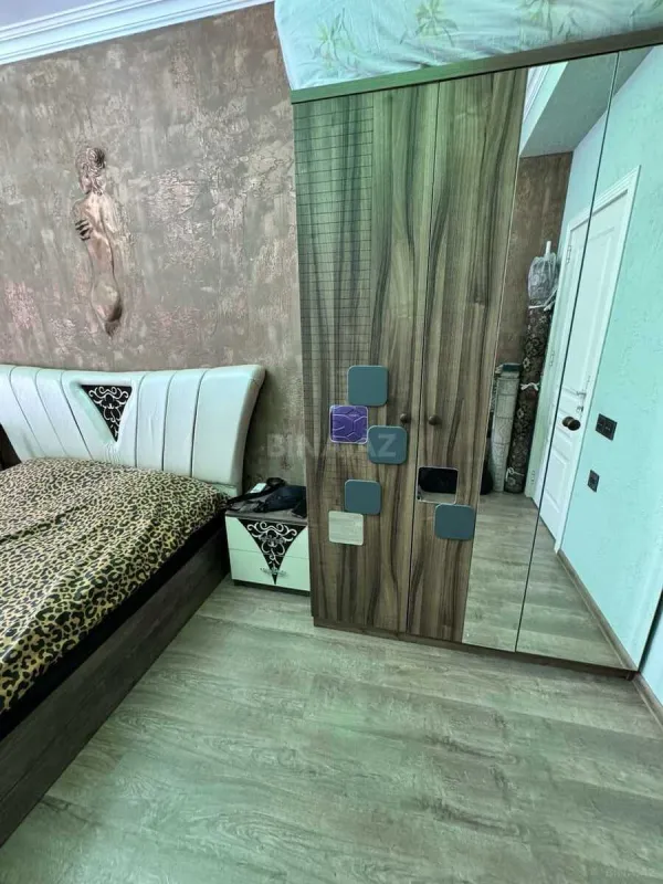 Satılır 2 otaqlı mənzil 85 m²