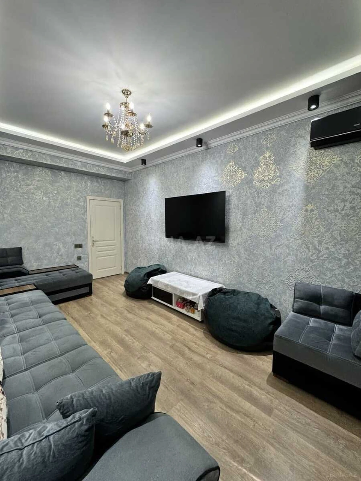 Satılır 2 otaqlı mənzil 85 m²