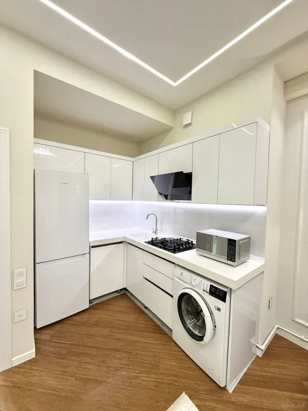 Kirayə verilir 2 otaqlı mənzil 77 m²