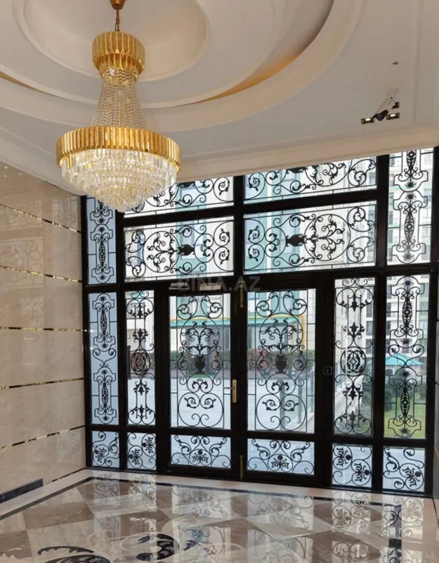 Satılır 4 otaqlı mənzil 220 m²