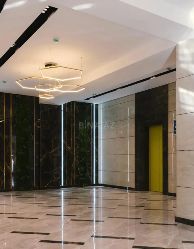 Satılır 4 otaqlı mənzil 220 m²