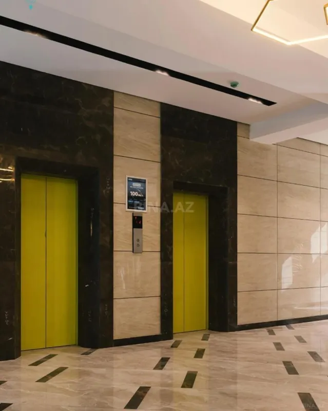 Satılır 4 otaqlı mənzil 220 m²