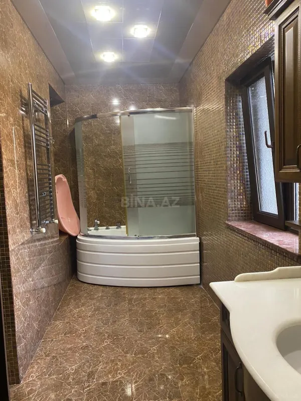 Kirayə verilir 2 otaqlı mənzil 102 m²