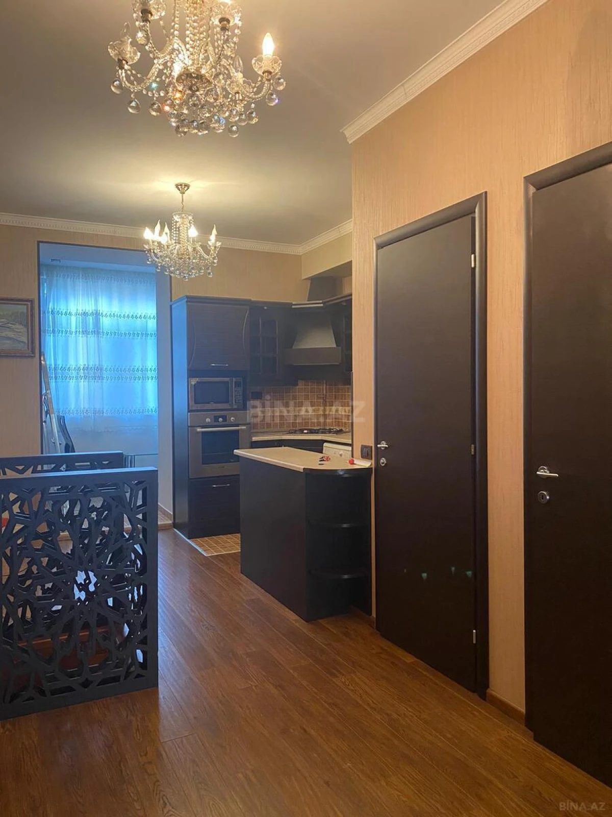 Kirayə verilir 2 otaqlı mənzil 102 m²