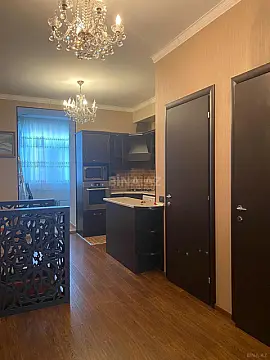 Kirayə verilir 2 otaqlı mənzil 102 m²