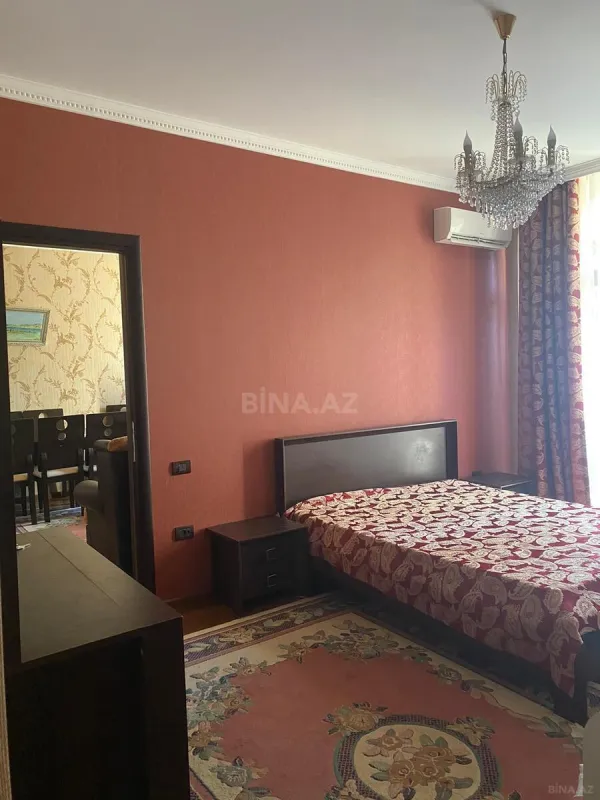 Kirayə verilir 2 otaqlı mənzil 102 m²