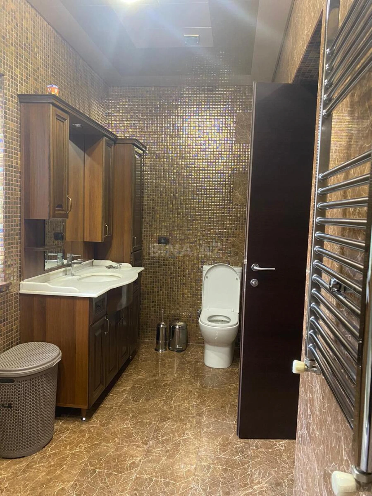 Kirayə verilir 2 otaqlı mənzil 102 m²