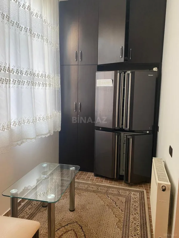 Kirayə verilir 2 otaqlı mənzil 102 m²