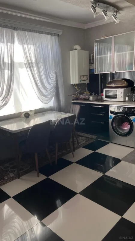 Satılır 3 otaqlı mənzil 150 m²