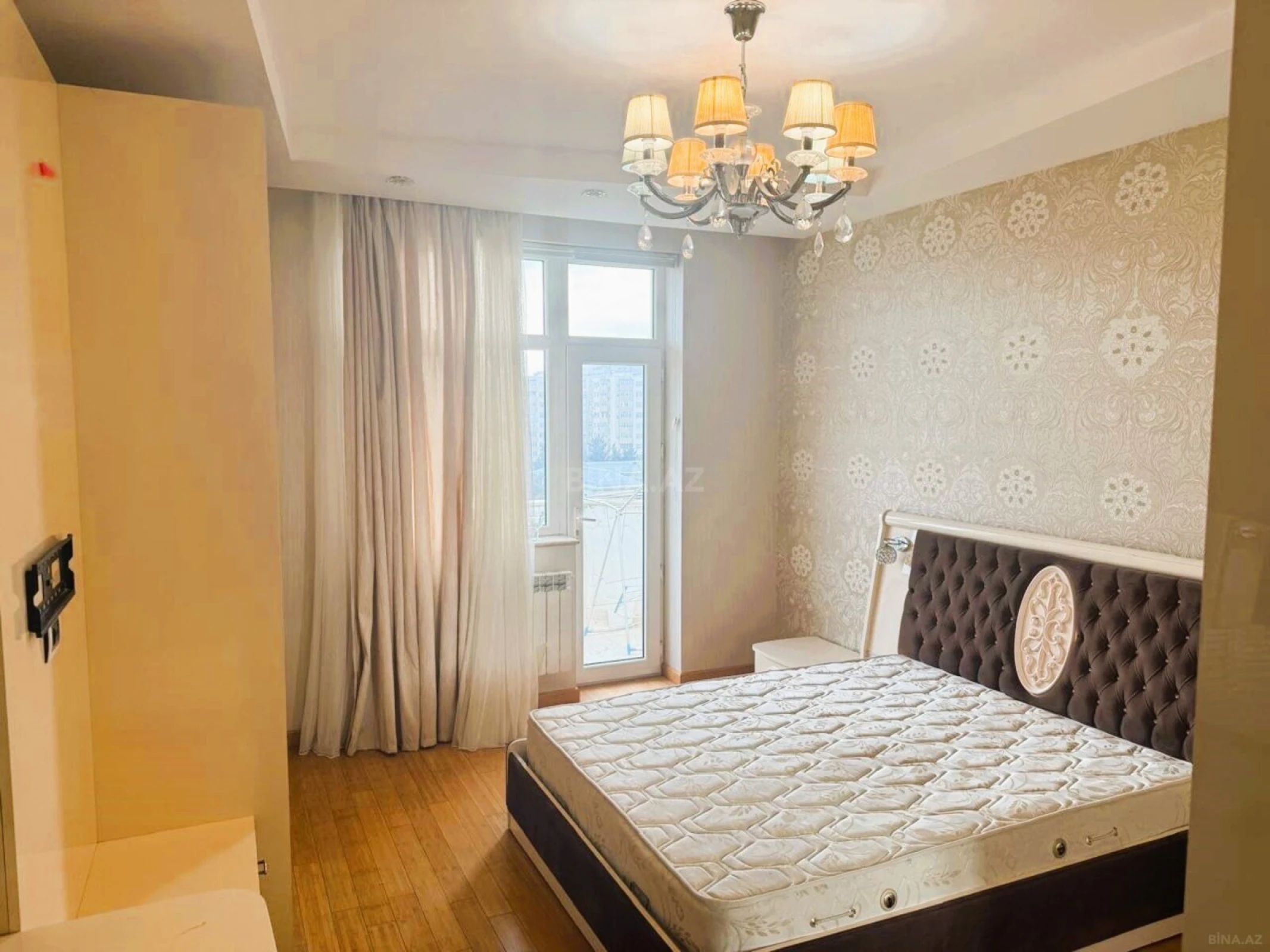 Kirayə verilir 2 otaqlı mənzil 82 m²