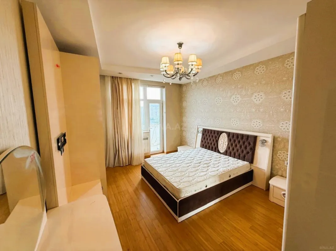Kirayə verilir 2 otaqlı mənzil 82 m²
