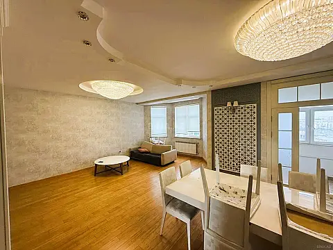 Kirayə verilir 2 otaqlı mənzil 82 m²