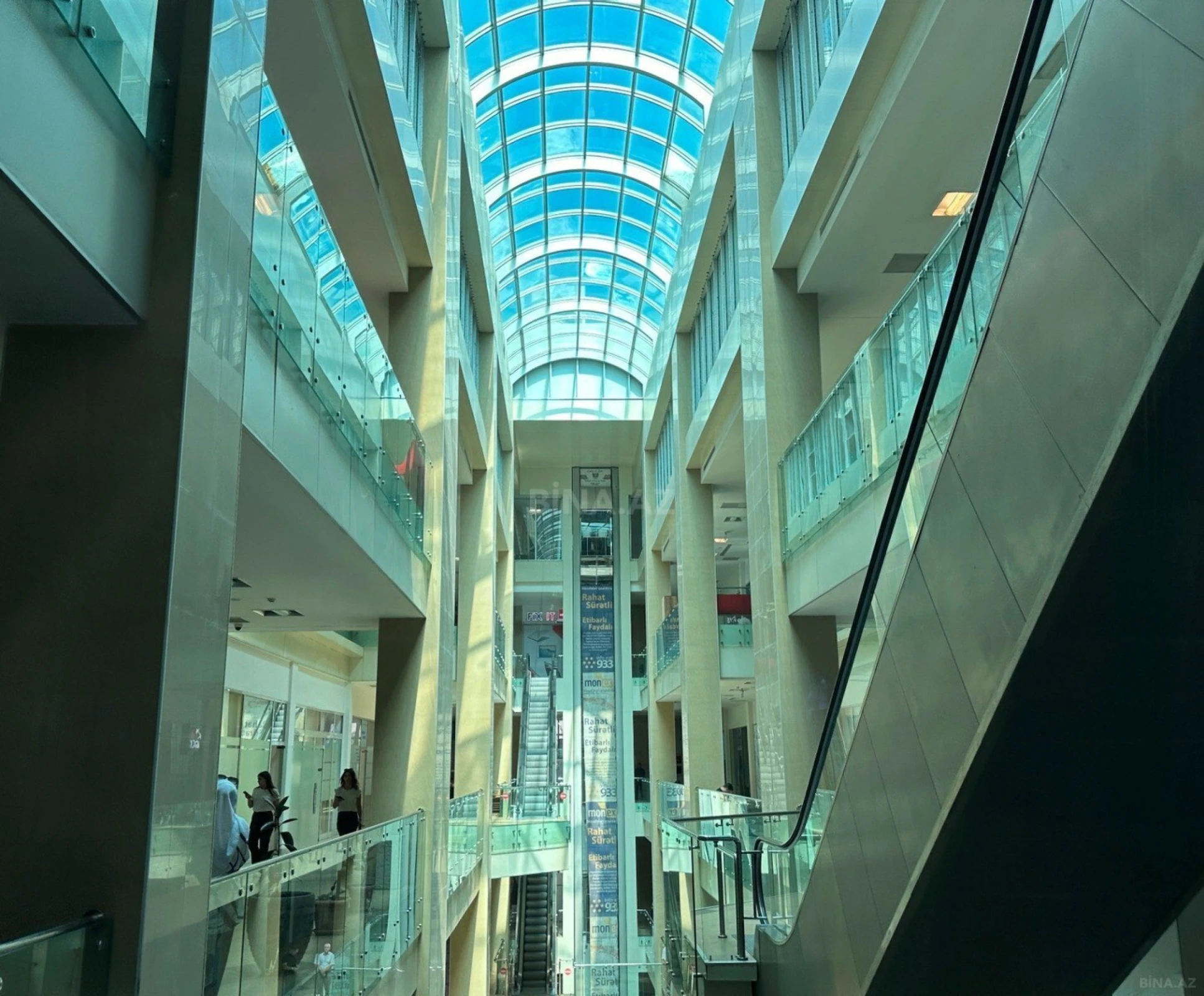 Kirayə verilir 1 otaqlı ofis 12 m²