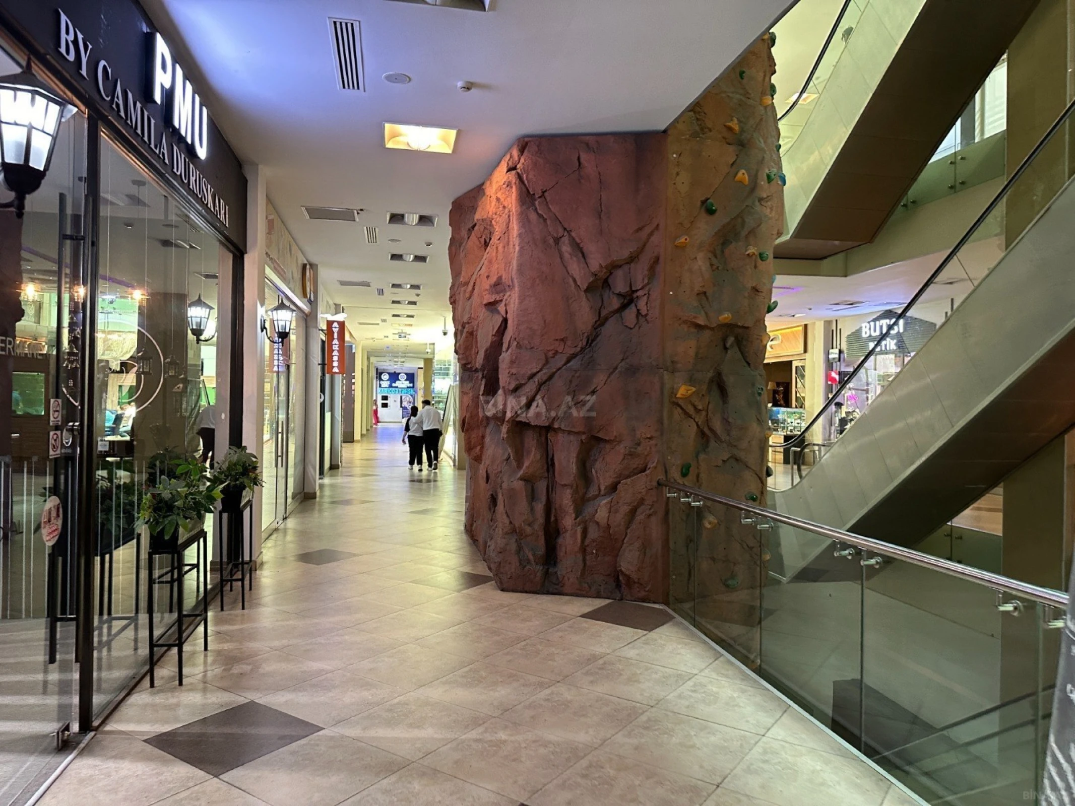 Kirayə verilir 1 otaqlı ofis 12 m²