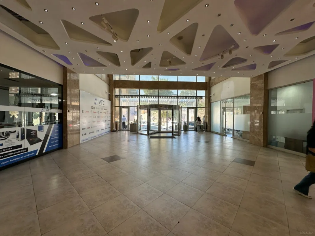 Kirayə verilir 1 otaqlı ofis 12 m²