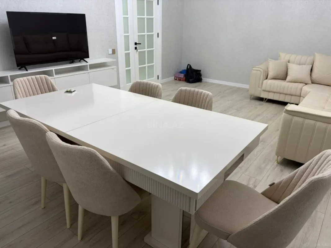 Kirayə verilir 3 otaqlı mənzil 145 m²
