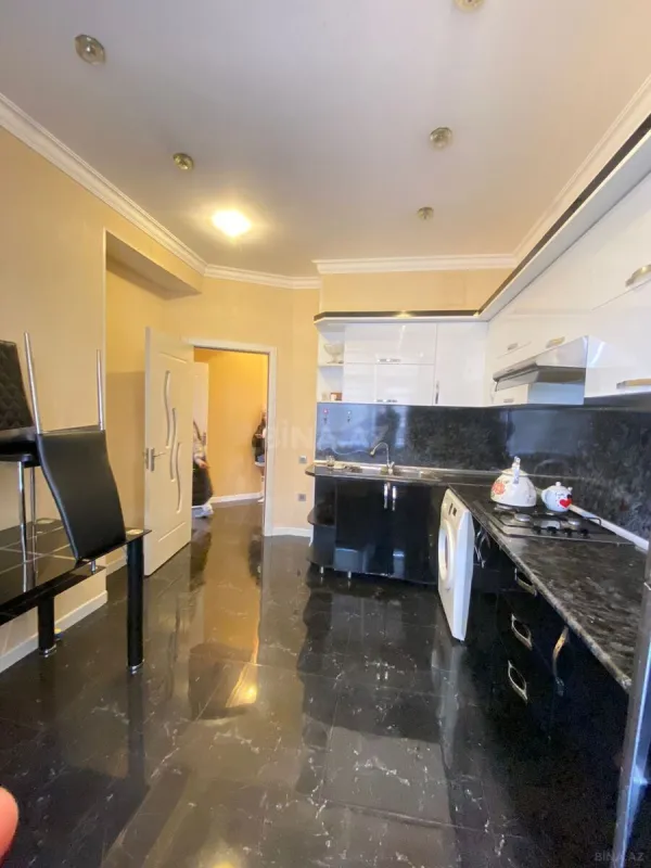 Kirayə verilir 2 otaqlı mənzil 80 m²