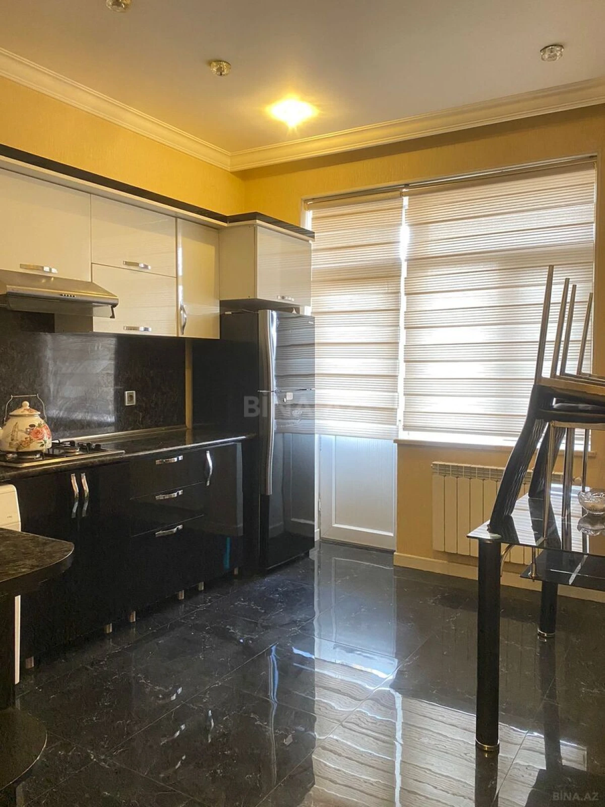 Kirayə verilir 2 otaqlı mənzil 80 m²