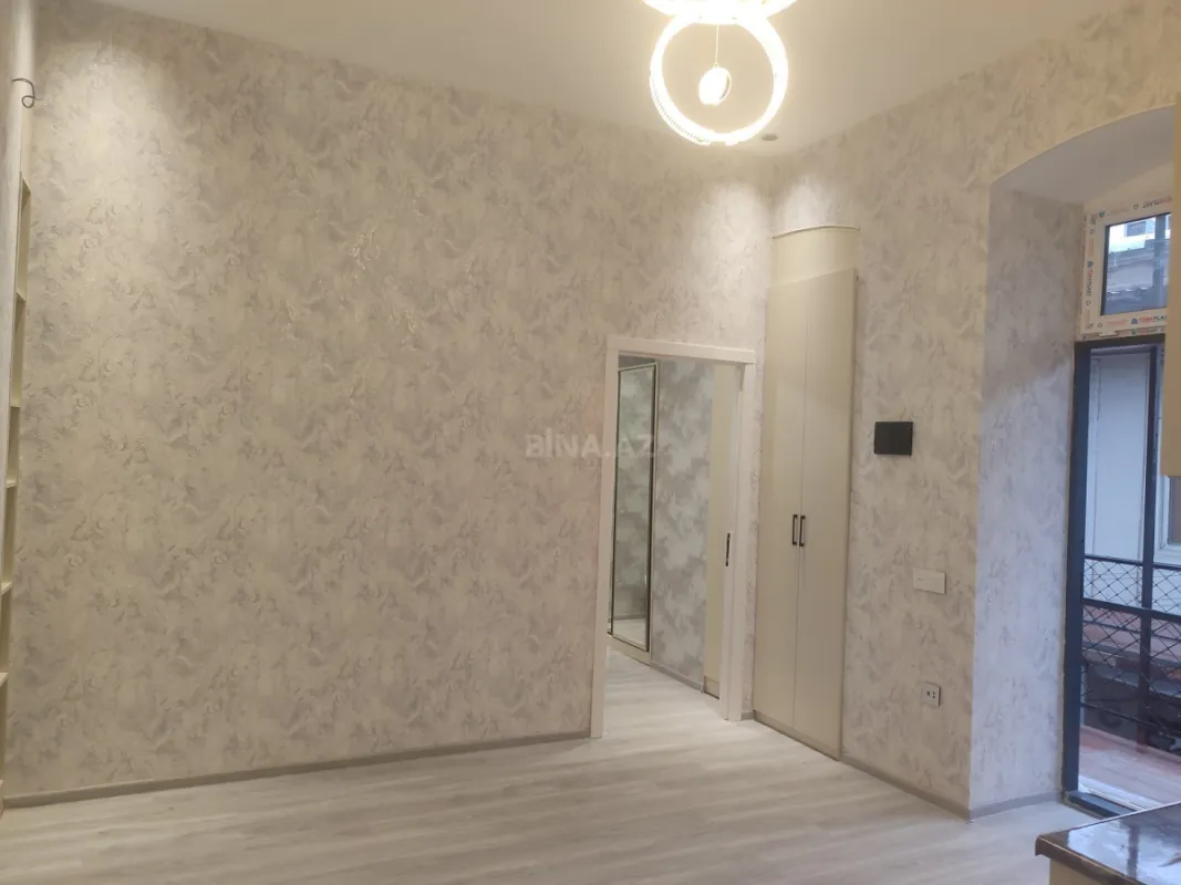 Satılır 2 otaqlı mənzil 31 m²