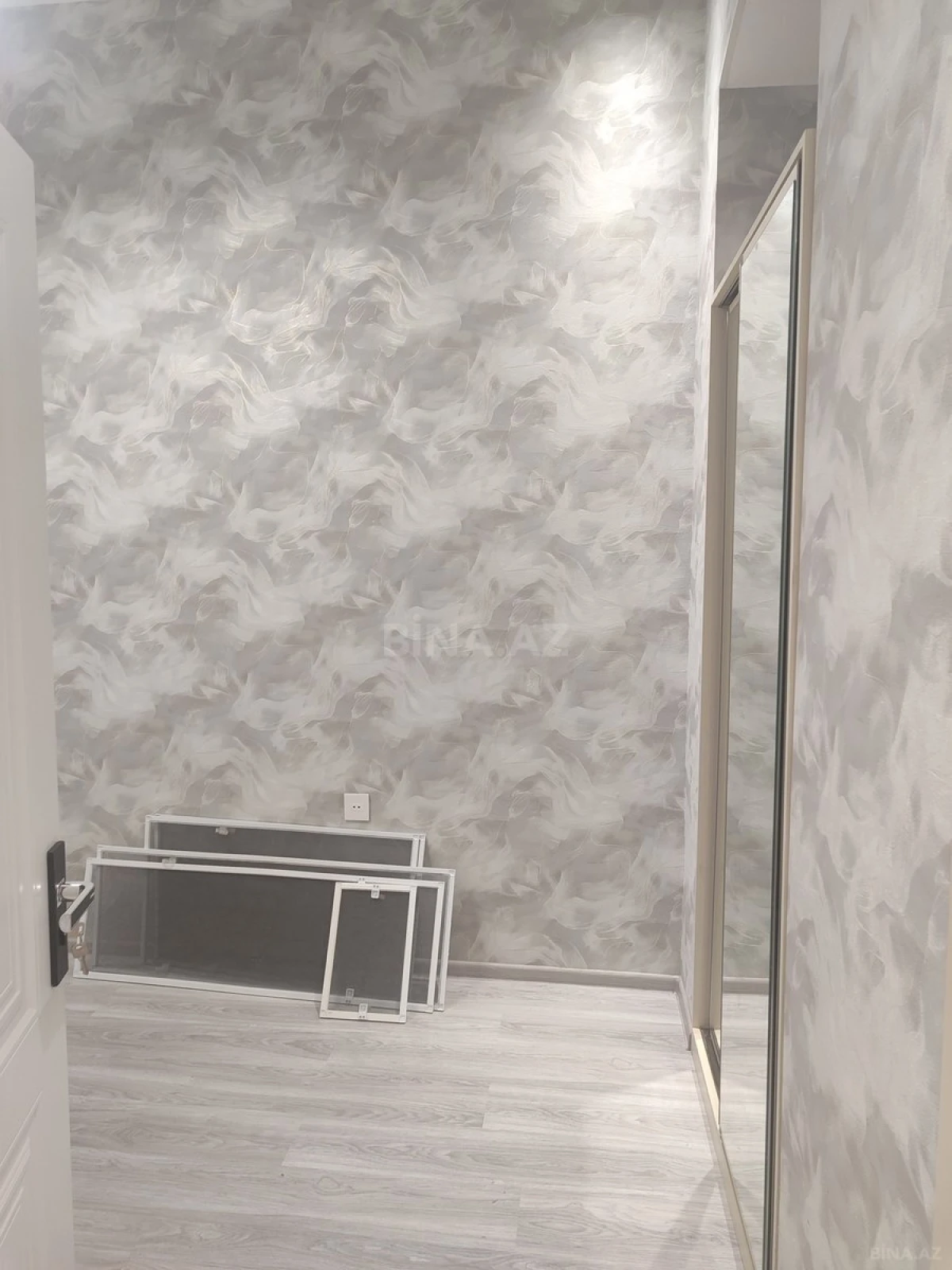 Satılır 2 otaqlı mənzil 31 m²