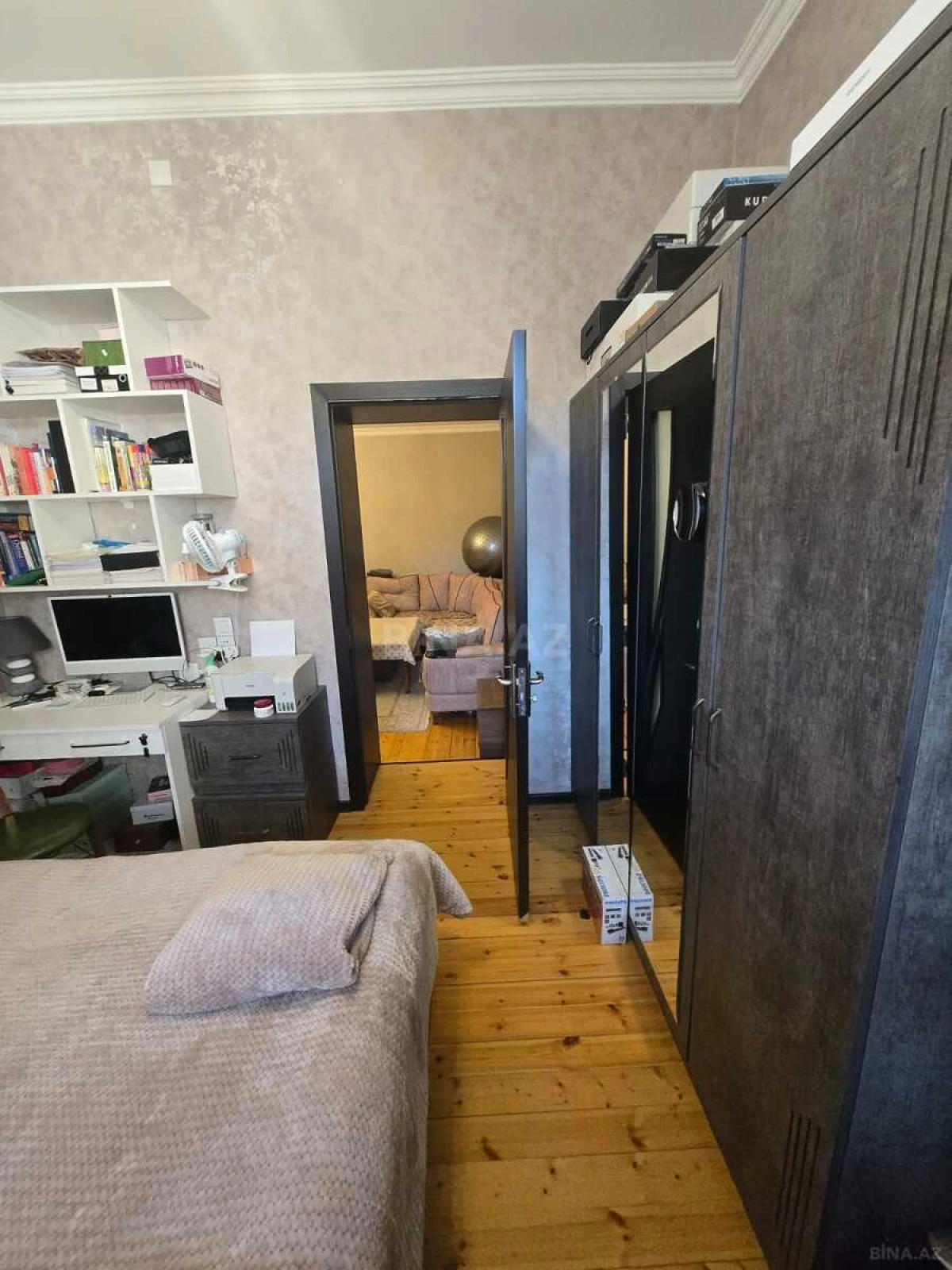 Satılır 3 otaqlı mənzil 63.9 m²