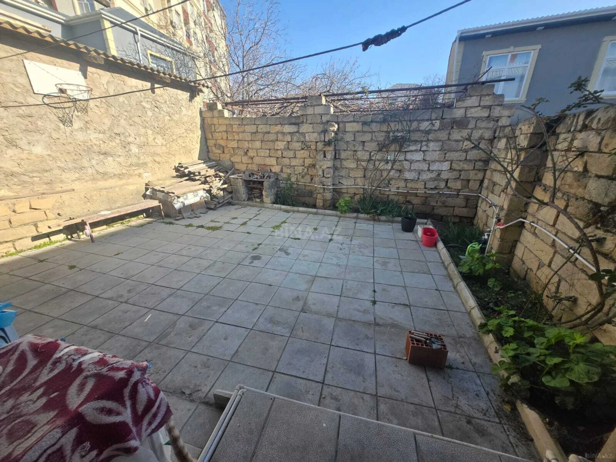 Satılır 3 otaqlı mənzil 63.9 m²