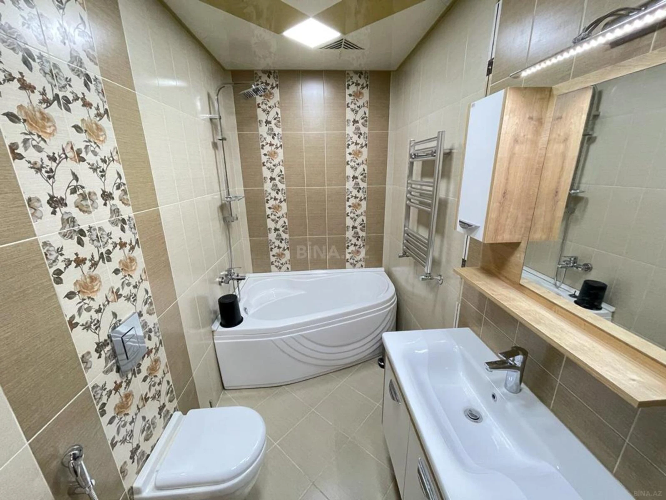 Kirayə verilir 3 otaqlı mənzil 105 m²