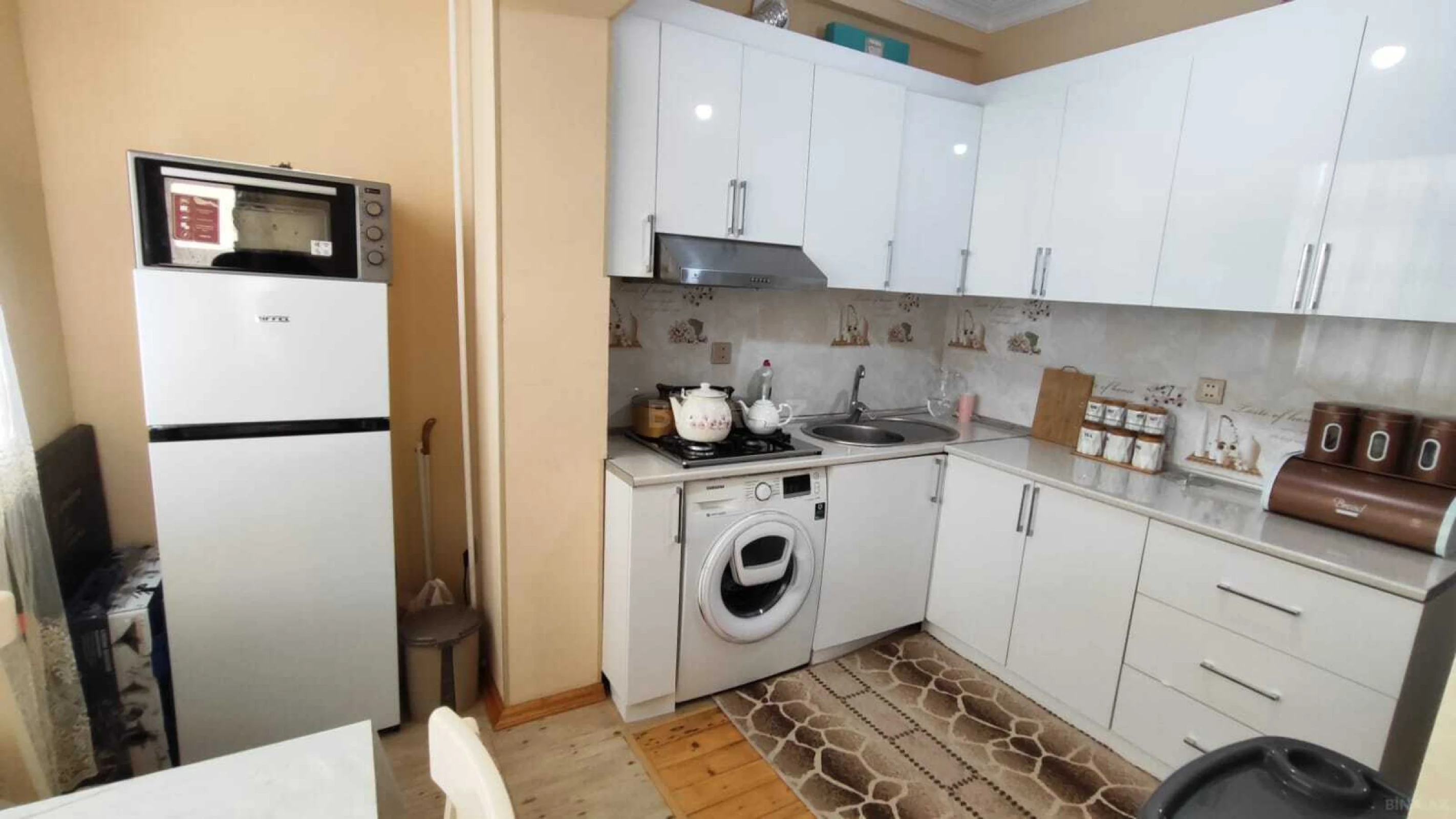 Satılır 2 otaqlı mənzil 65 m²