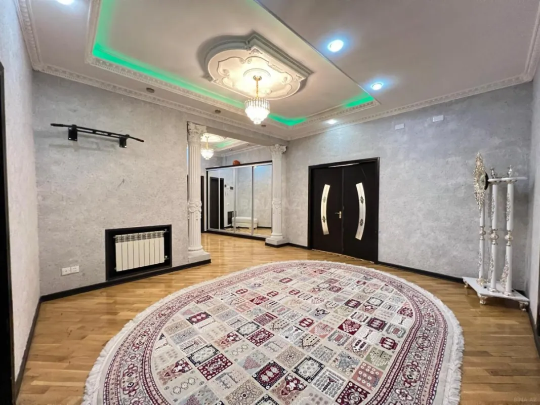 Satılır 3 otaqlı mənzil 170 m²
