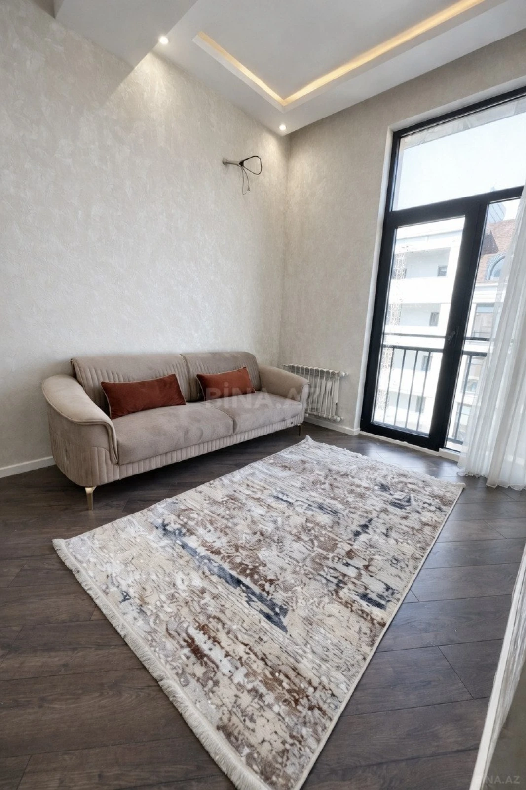 Satılır 2 otaqlı mənzil 55 m²