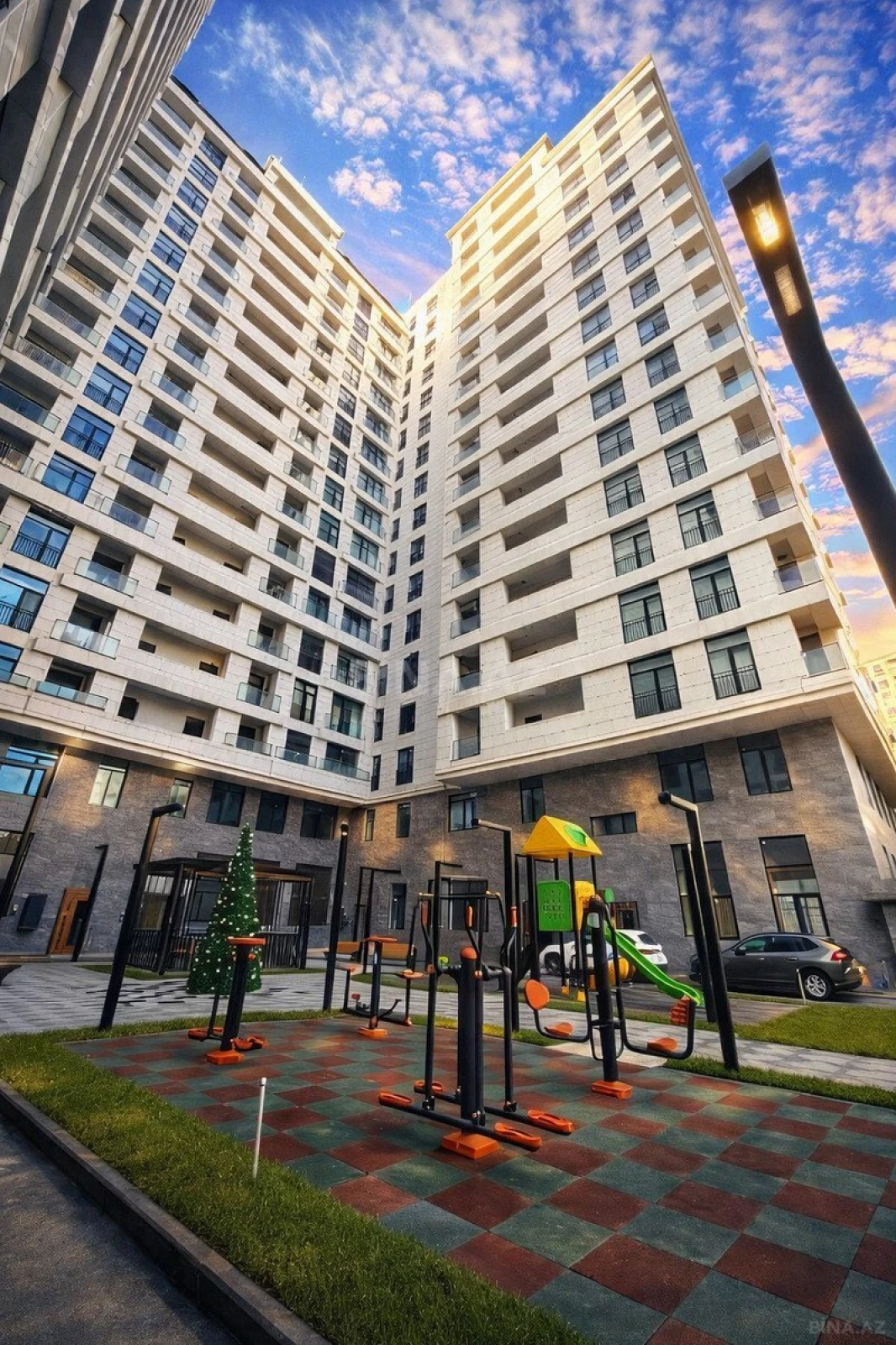 Satılır 2 otaqlı mənzil 55 m²