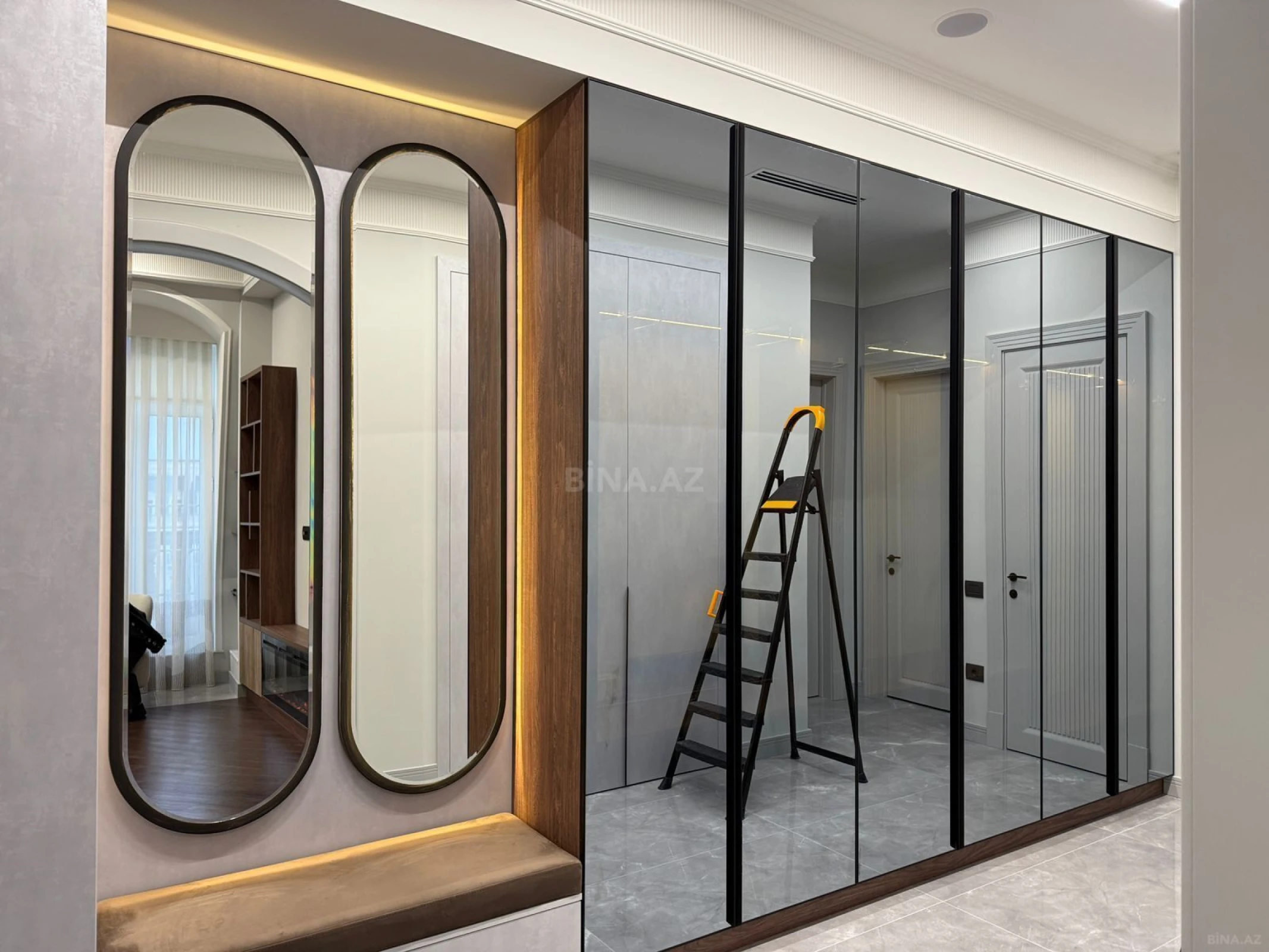 Satılır 3 otaqlı mənzil 115 m²