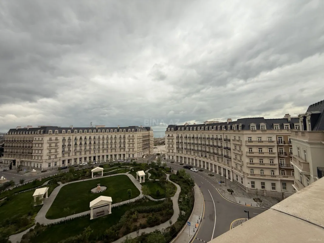 Satılır 3 otaqlı mənzil 115 m²