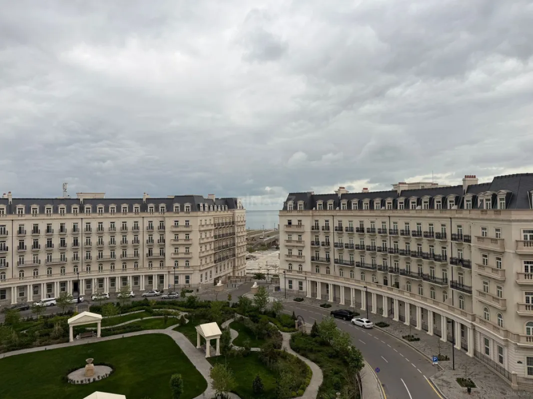 Satılır 3 otaqlı mənzil 115 m²