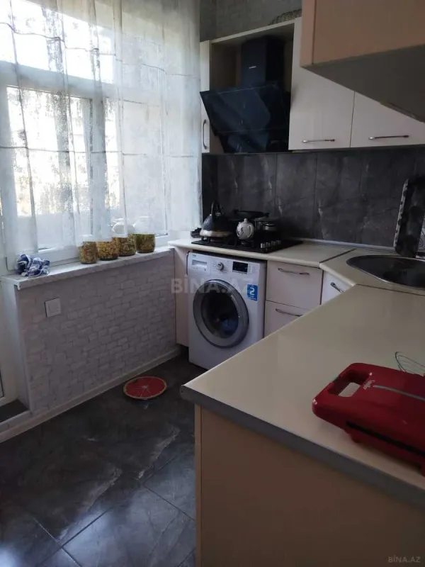 Satılır 4 otaqlı mənzil 110 m²