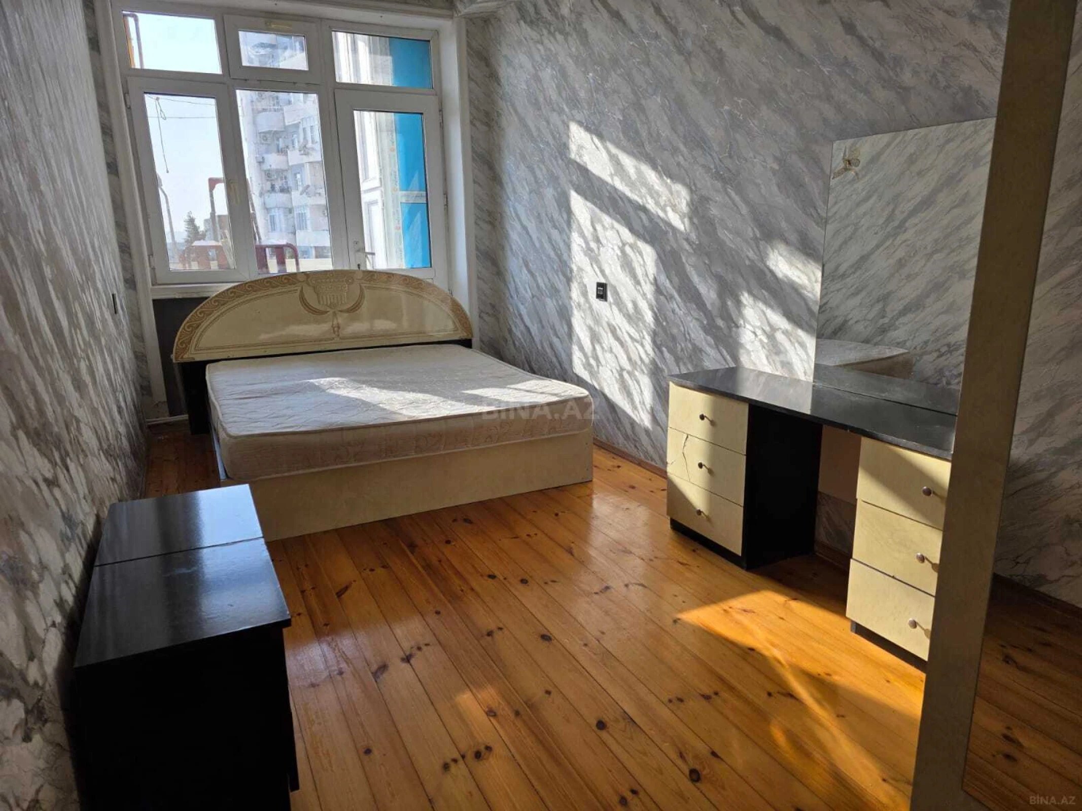 Kirayə verilir 2 otaqlı mənzil 60 m²