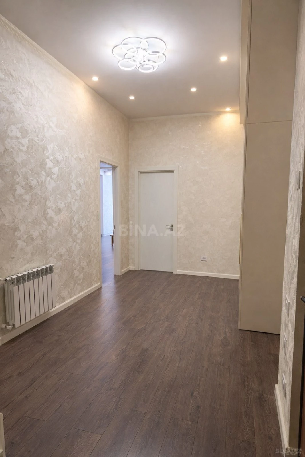 Satılır 2 otaqlı mənzil 94.5 m²