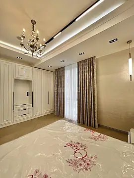 Satılır 3 otaqlı mənzil 117 m²