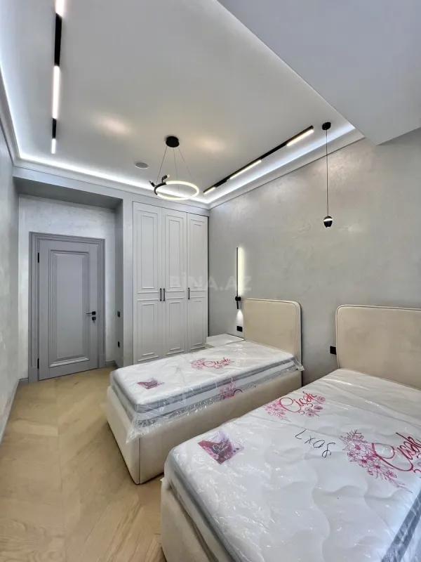 Satılır 3 otaqlı mənzil 117 m²