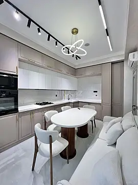 Satılır 3 otaqlı mənzil 117 m²