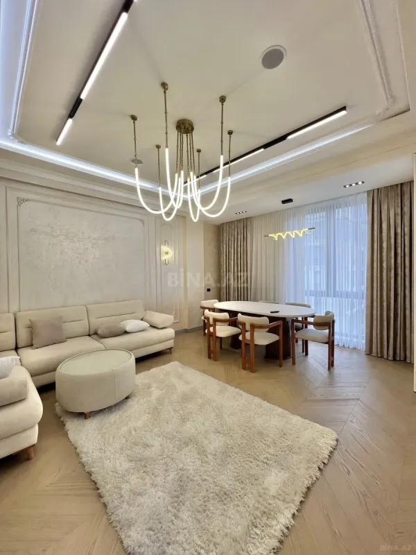 Satılır 3 otaqlı mənzil 117 m²