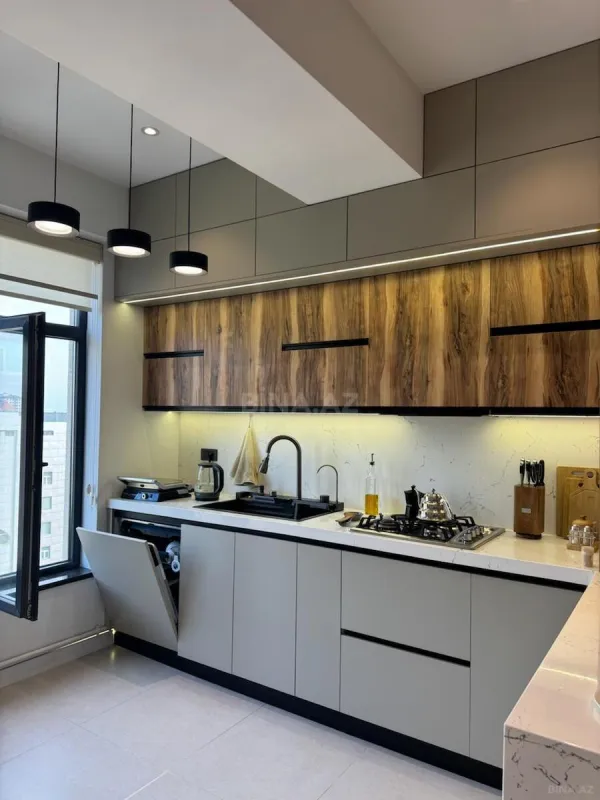 Kirayə verilir 2 otaqlı mənzil 82 m²