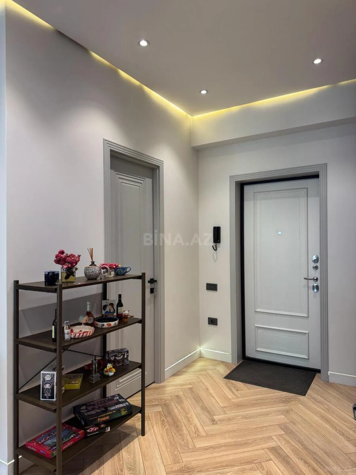 Kirayə verilir 2 otaqlı mənzil 82 m²